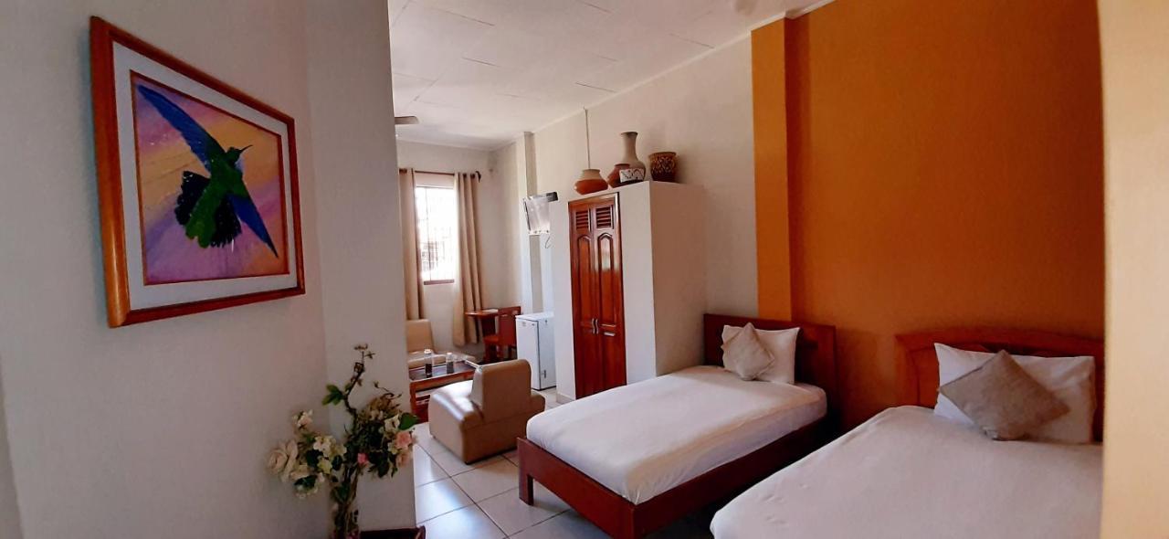 Hostal Huayruro Iquitos Exterior photo